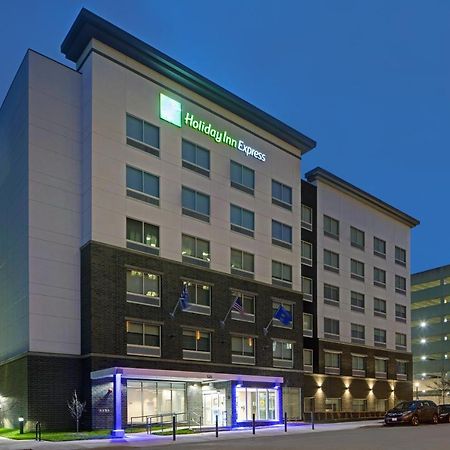 Holiday Inn Express - Milwaukee Downtown By Ihg Ngoại thất bức ảnh