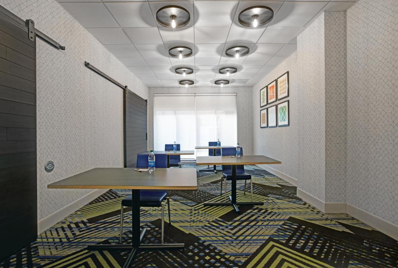 Holiday Inn Express - Milwaukee Downtown By Ihg Ngoại thất bức ảnh