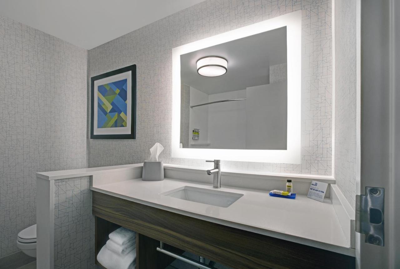 Holiday Inn Express - Milwaukee Downtown By Ihg Ngoại thất bức ảnh