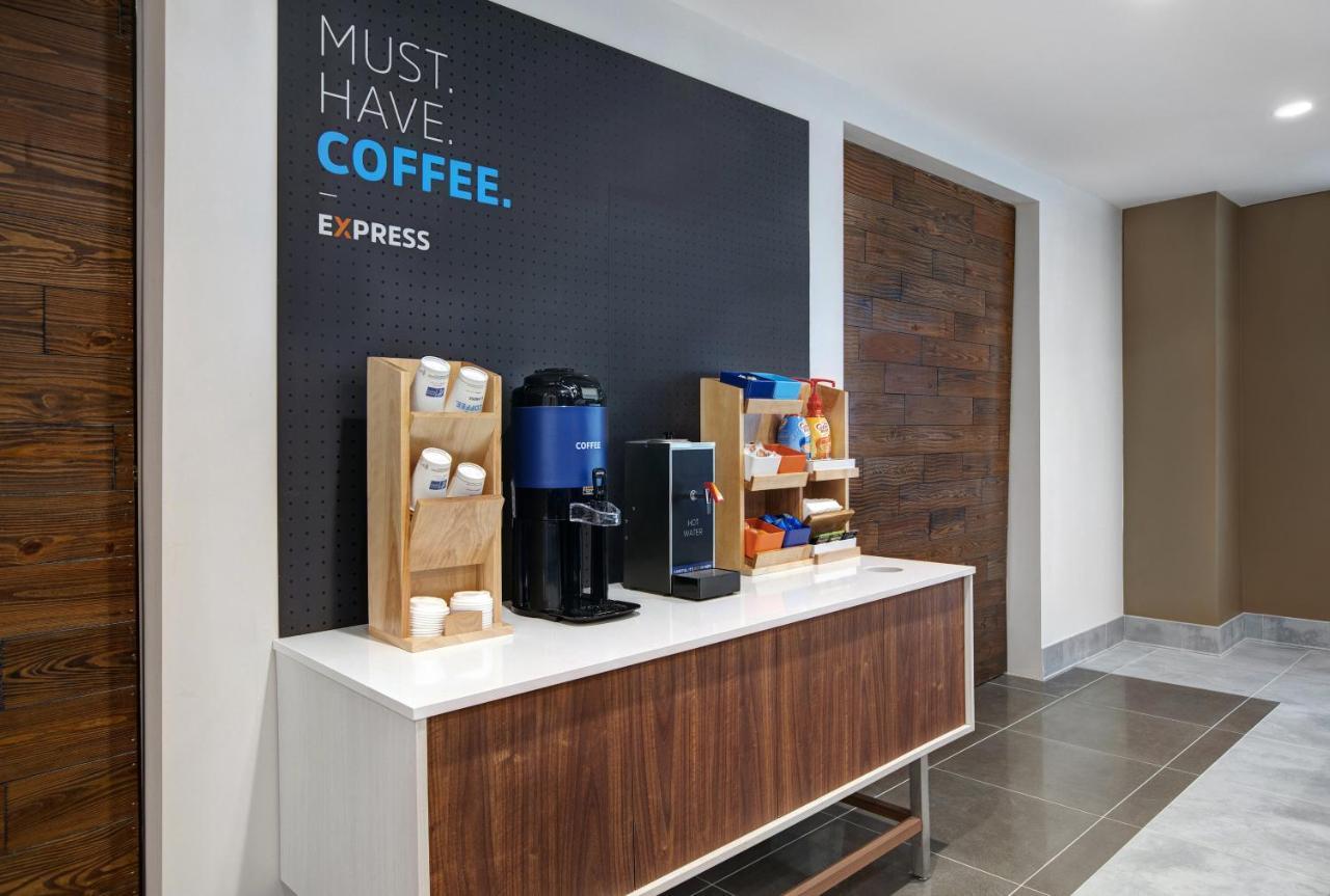 Holiday Inn Express - Milwaukee Downtown By Ihg Ngoại thất bức ảnh